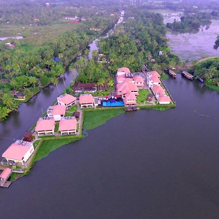 منتجع بالوما باكووتر Alappuzha المظهر الخارجي الصورة